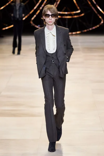 Look 33